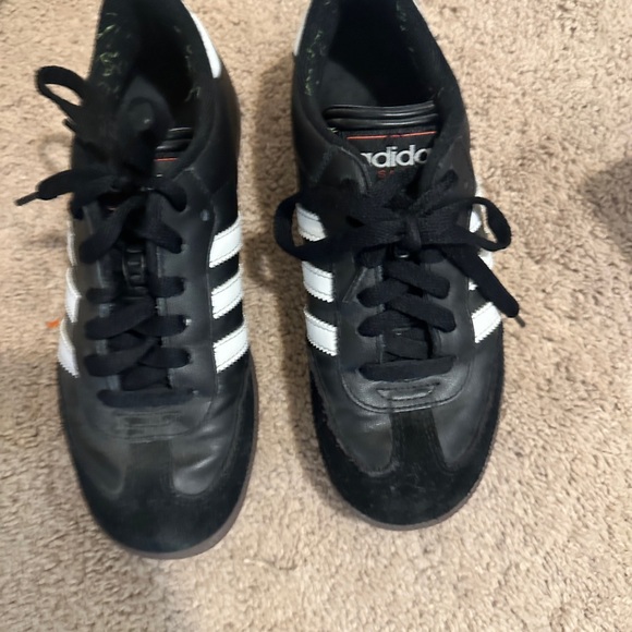 Adidas 6.5y indoor soccer shoes used 6 times - Picture 3 of 3